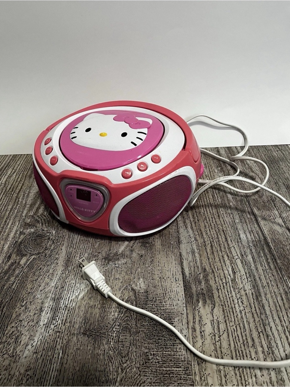 Y2K Hello Kitty Pink Portable CD Player with FM Radio